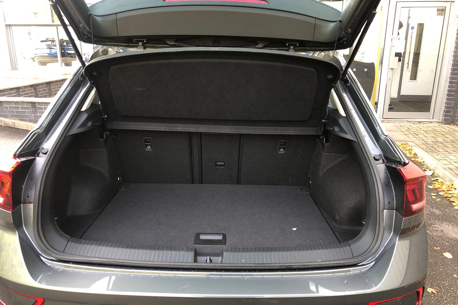 Used Volkswagen T-Roc 2024 for sale - 76677446: Photo 12