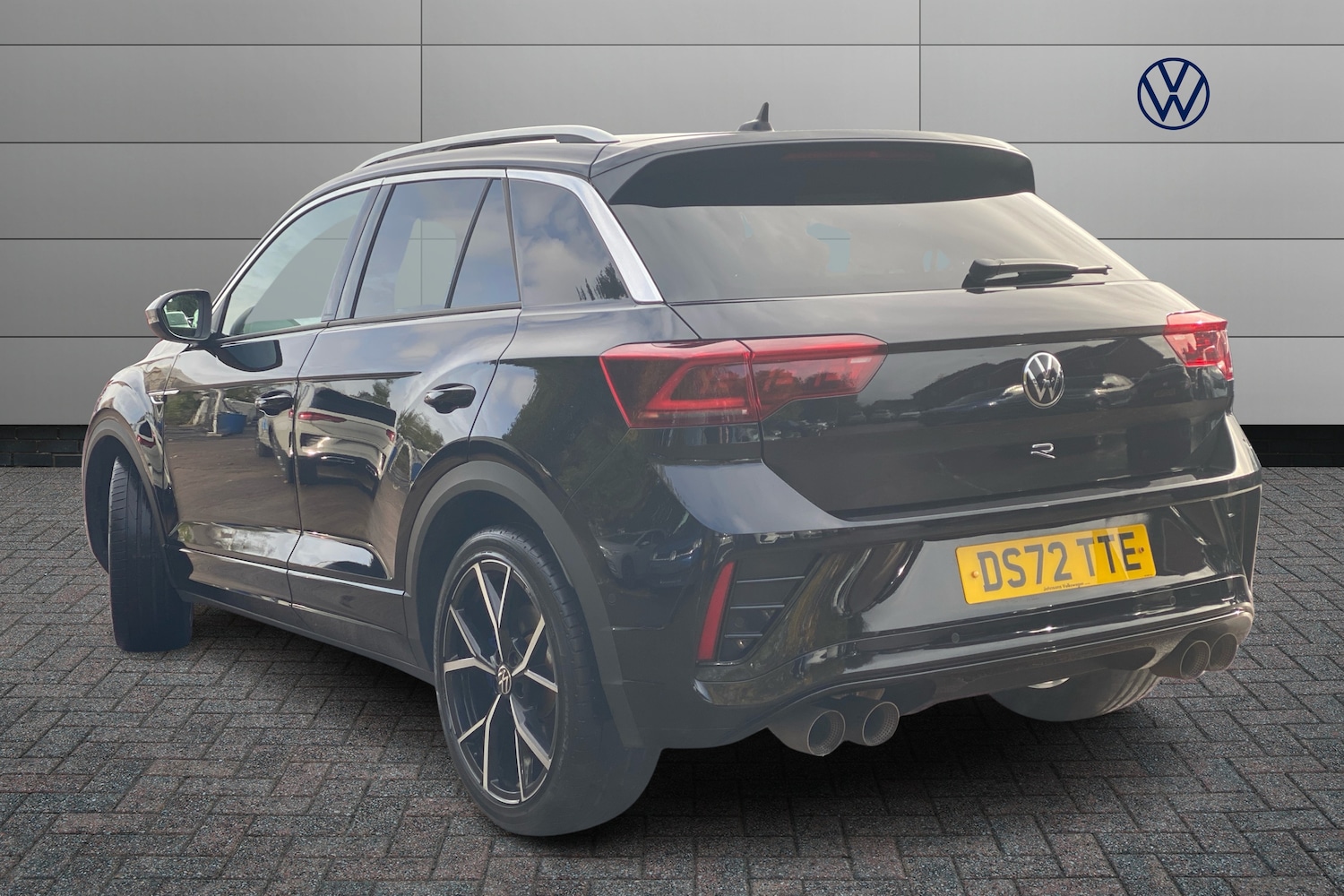 Used Volkswagen T-Roc 2023 for sale - 76676328: Photo 3