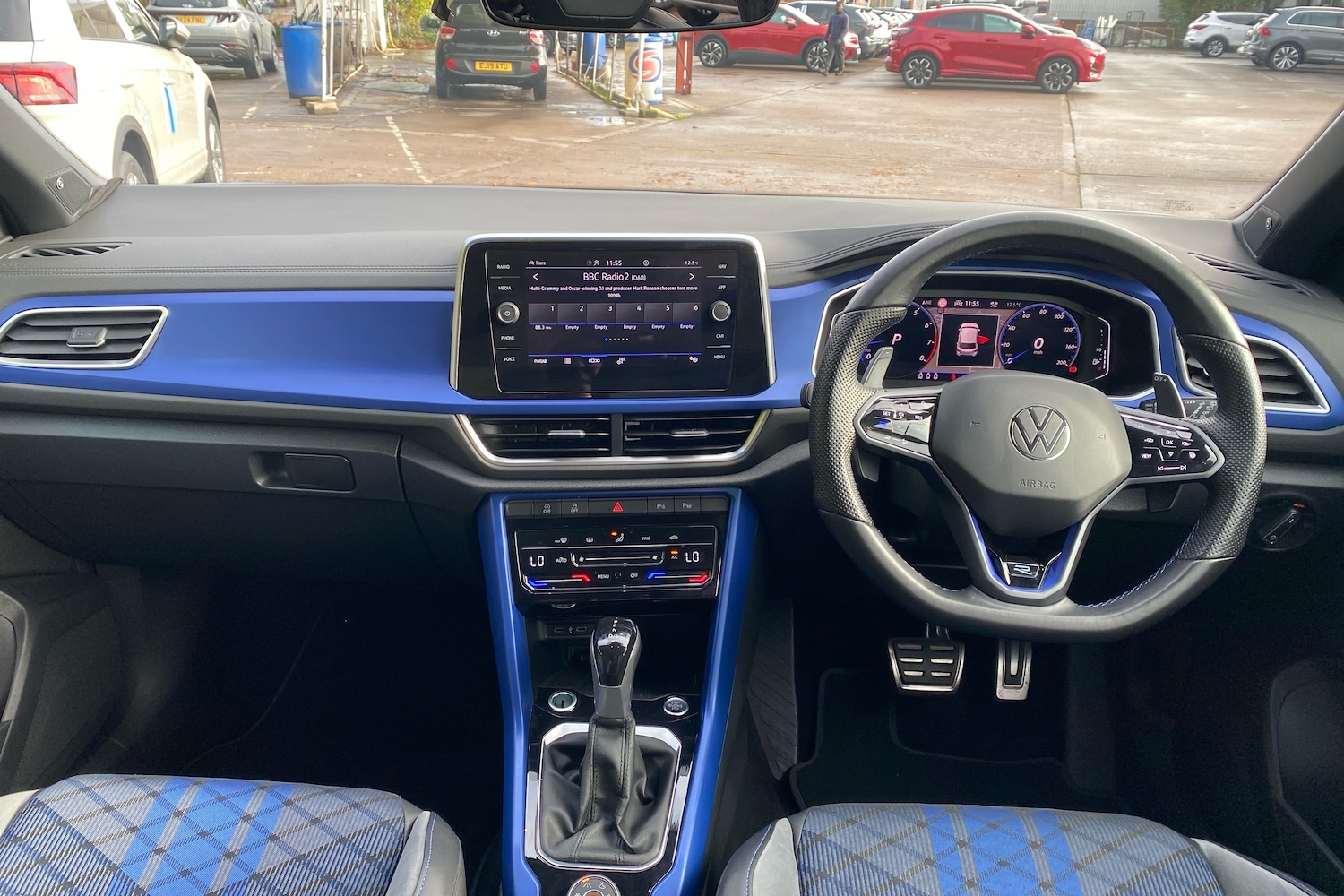 Used Volkswagen T-Roc 2023 for sale - 76676328: Photo 8