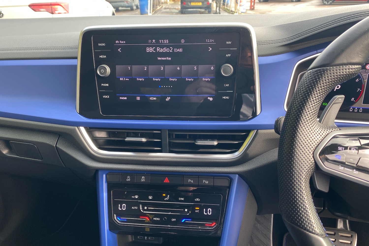 Used Volkswagen T-Roc 2023 for sale - 76676328: Photo 9