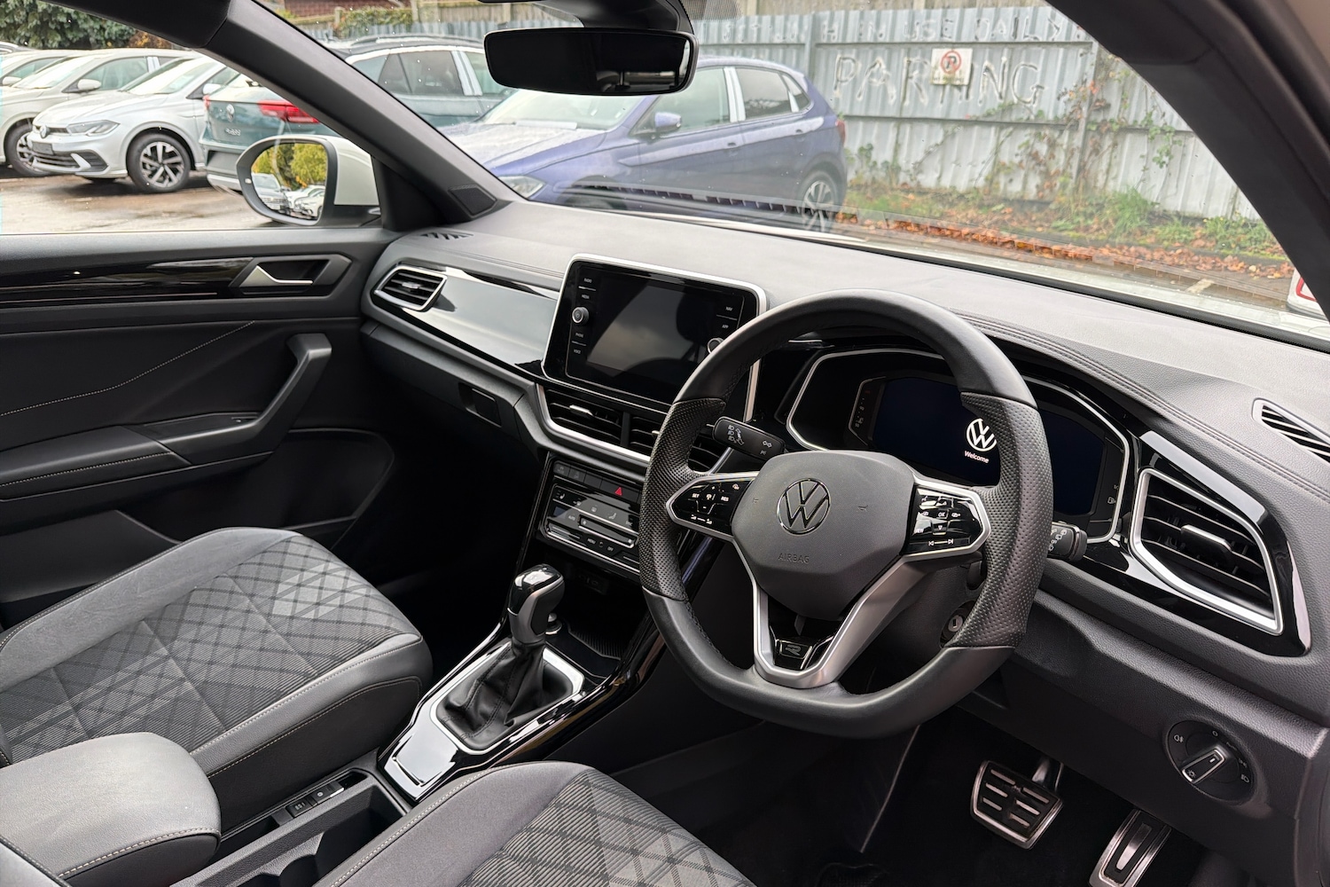 Used Volkswagen T-Roc 2022 for sale - 76674807: Photo 6