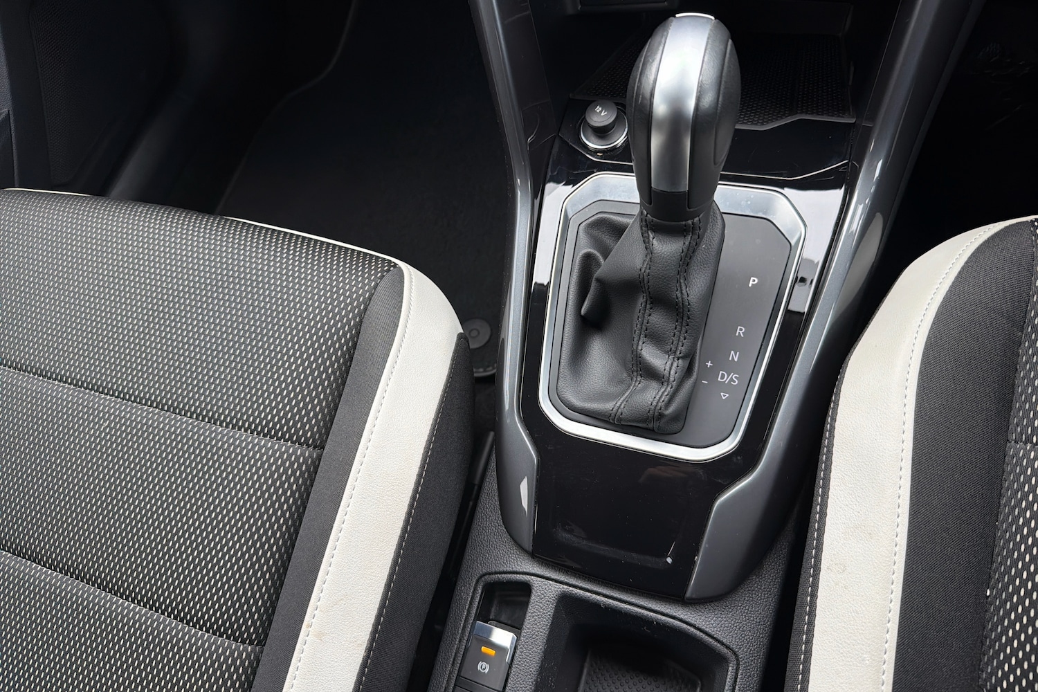 Used Volkswagen T-Roc 2021 for sale - 77855287: Photo 10