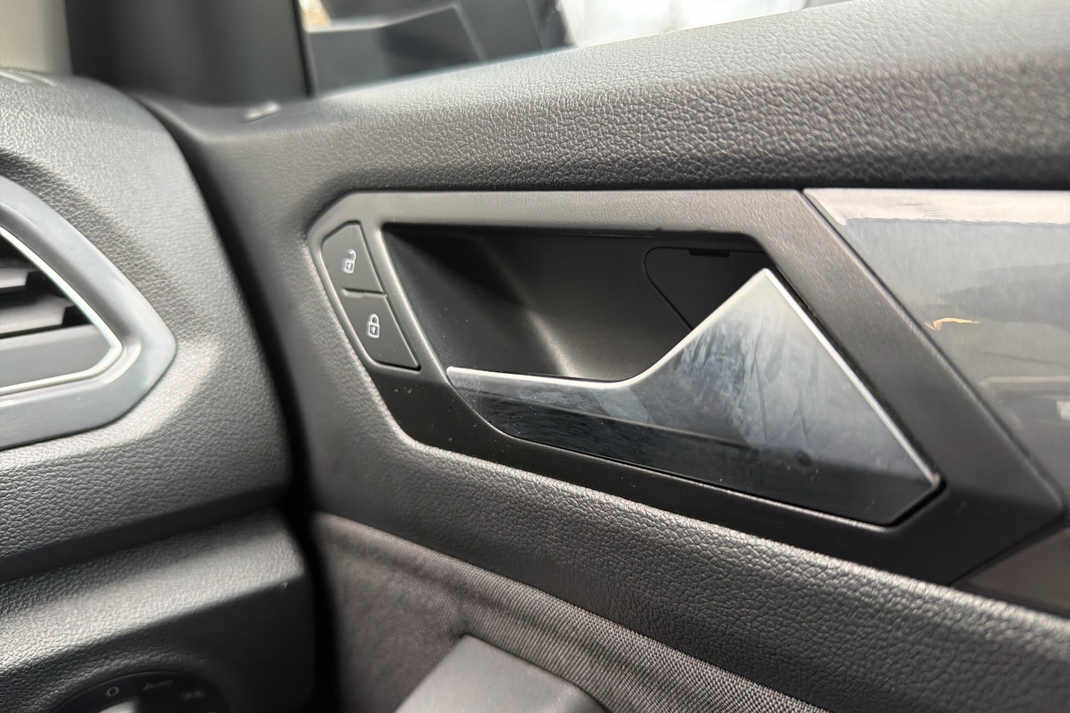 Used Volkswagen T-Roc 2021 for sale - 77855287: Photo 24