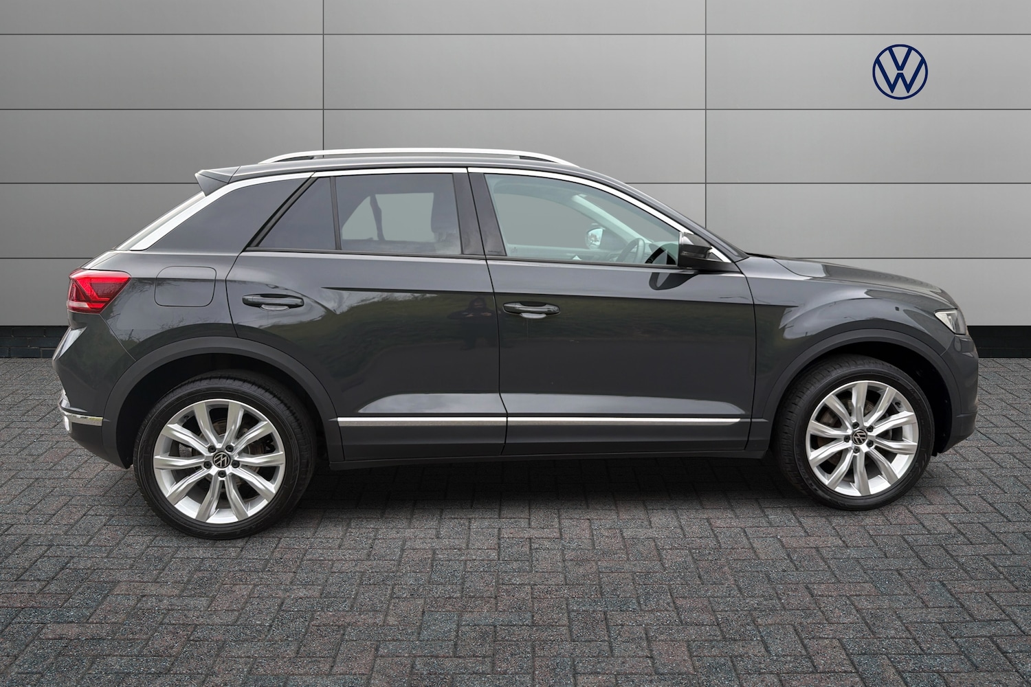 Used Volkswagen T-Roc 2021 for sale - 77855287: Photo 4