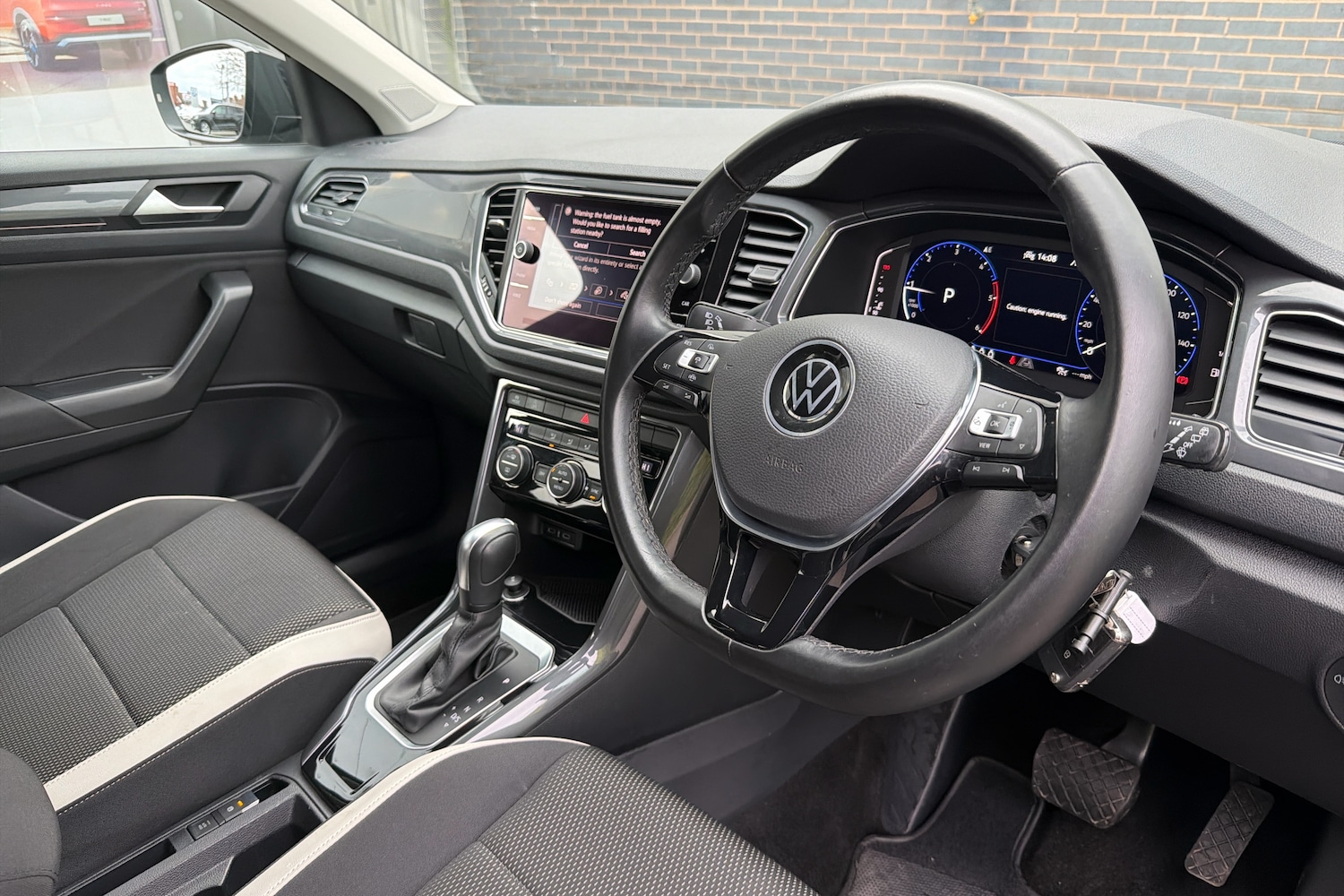 Used Volkswagen T-Roc 2021 for sale - 77855287: Photo 6