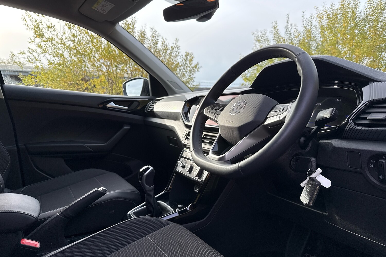 Used Volkswagen T-Cross 2023 for sale - 77244566: Photo 6