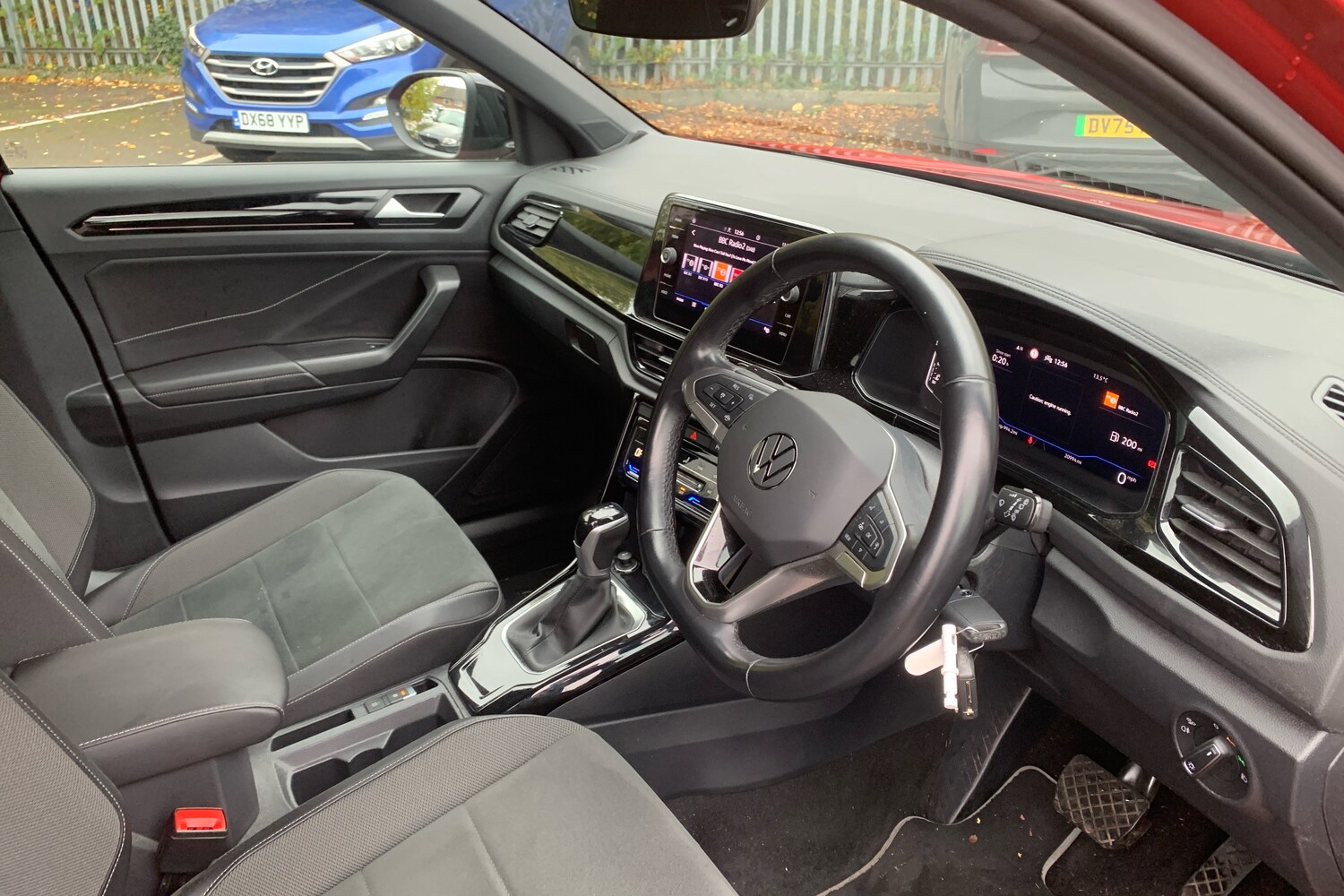 Used Volkswagen T-Roc 2022 for sale - 76674860: Photo 6