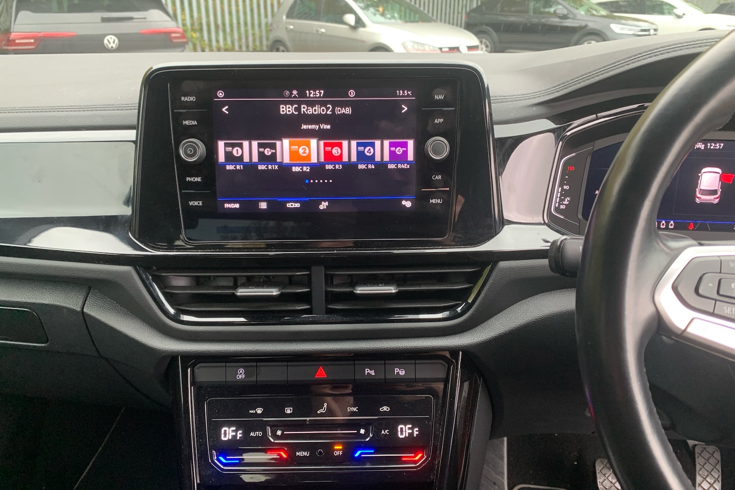 Used Volkswagen T-Roc 2022 for sale - 76674860: Photo 9