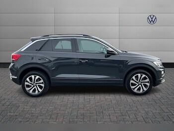 Used Volkswagen T-Roc 2022 for sale - 78352700: Photo