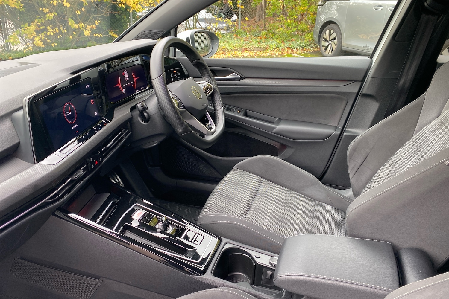 Used Volkswagen Golf 2024 for sale - 76677523: Photo 2