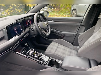 Used Volkswagen Golf 2024 for sale - 76677523: Photo