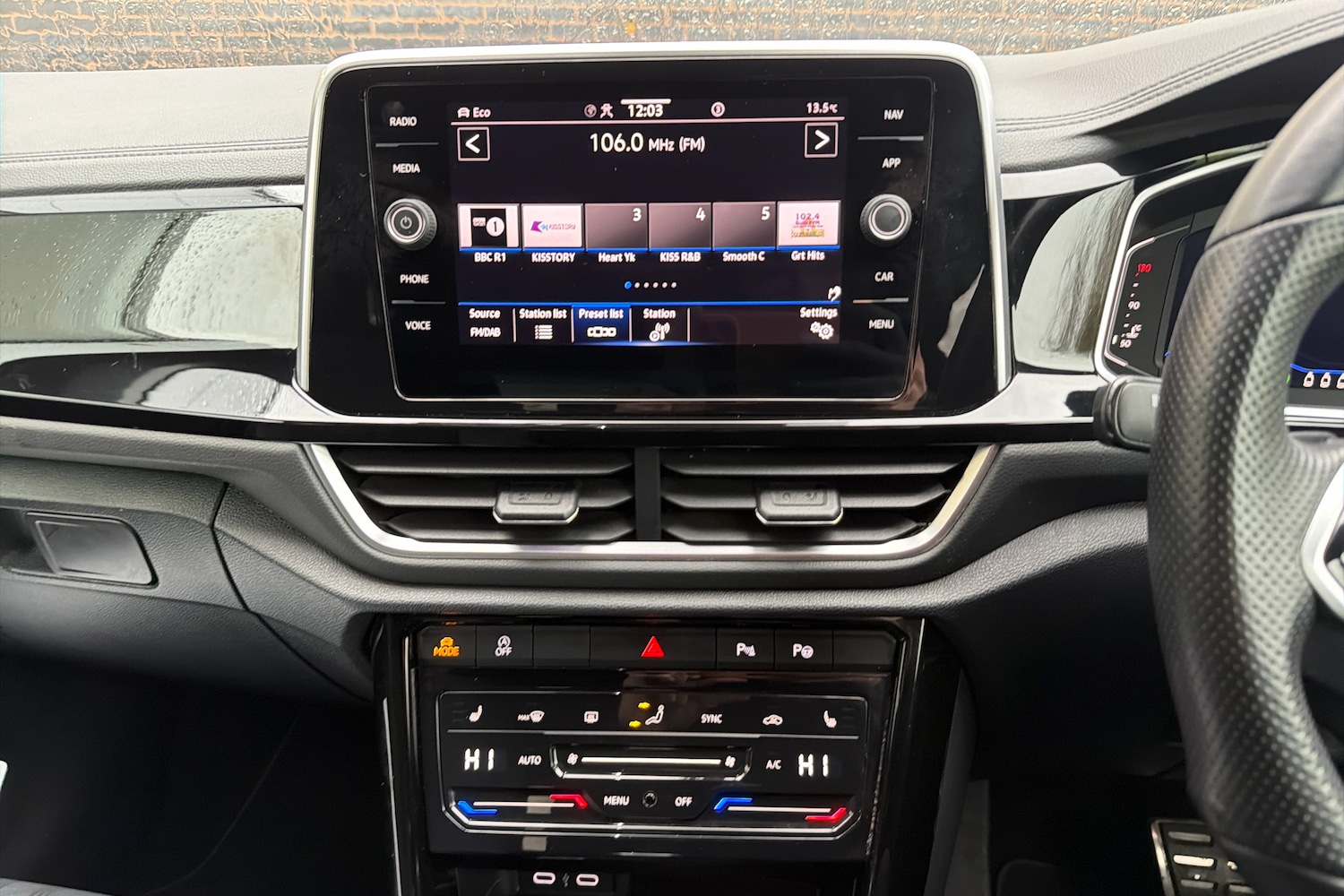 Used Volkswagen T-Roc 2022 for sale - 77442373: Photo 9