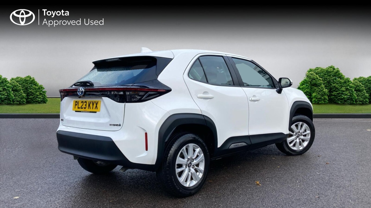 Used Toyota Yaris Cross 2023 for sale - 76676660: Photo 2