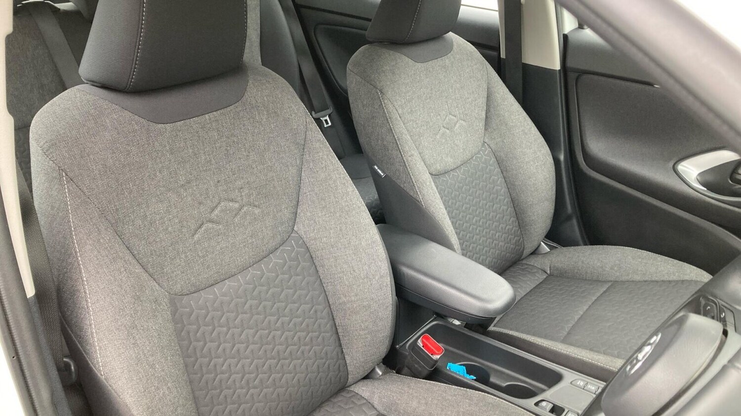 Used Toyota Yaris Cross 2023 for sale - 76676660: Photo 21