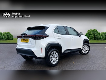 Used Toyota Yaris Cross 2023 for sale - 76676660: Photo