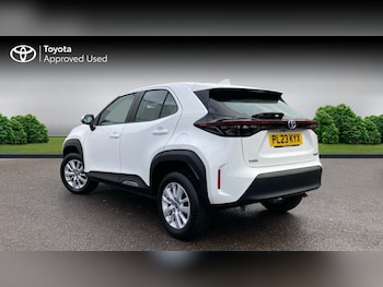 Used Toyota Yaris Cross 2023 for sale - 76676660: Photo