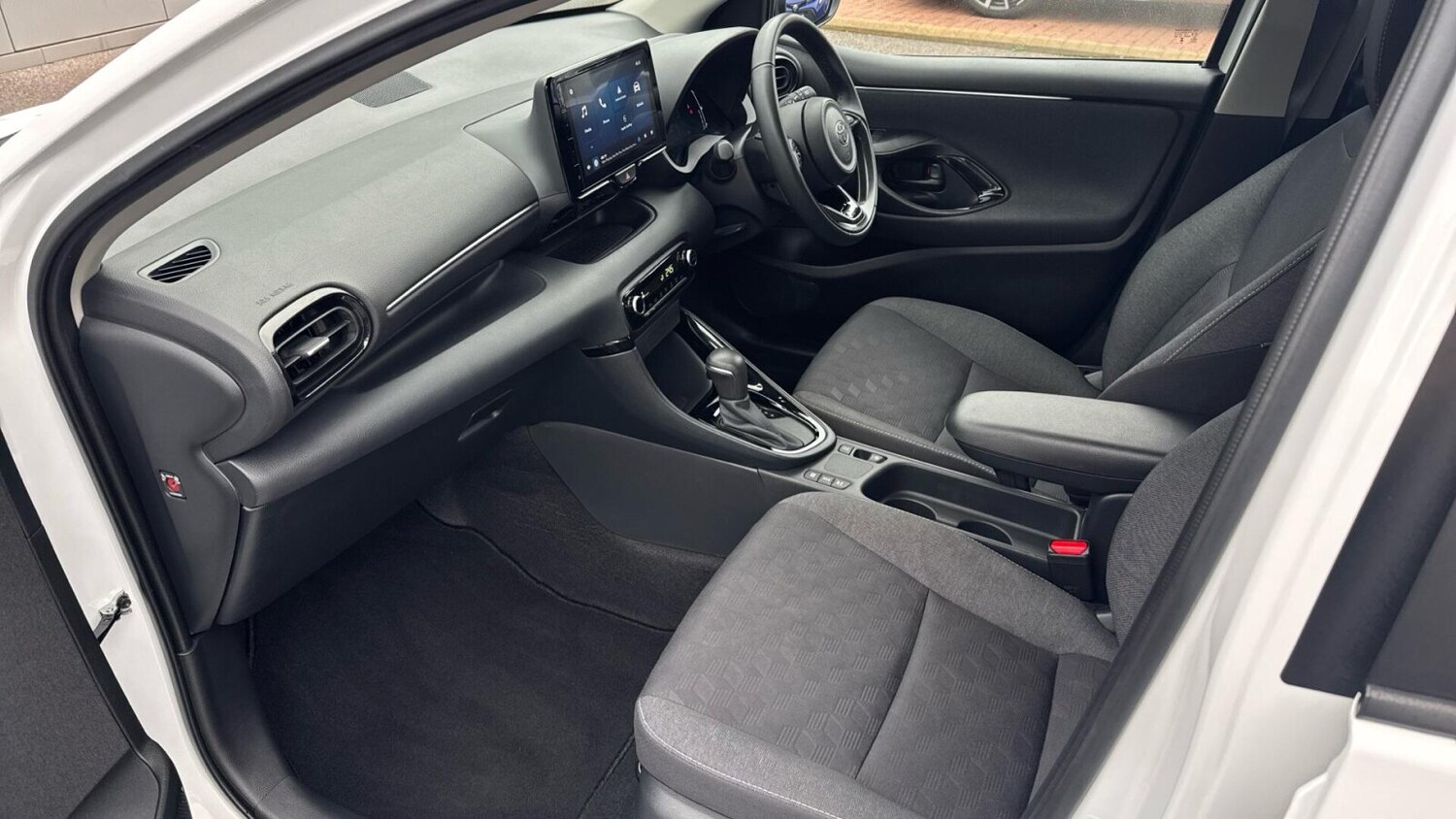 Used Toyota Yaris 2024 for sale - 76678401: Photo 10