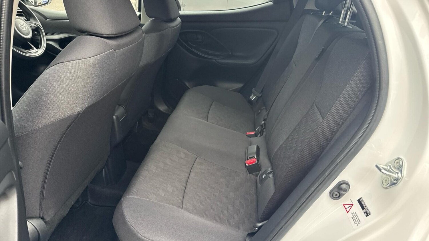 Used Toyota Yaris 2024 for sale - 76678401: Photo 13