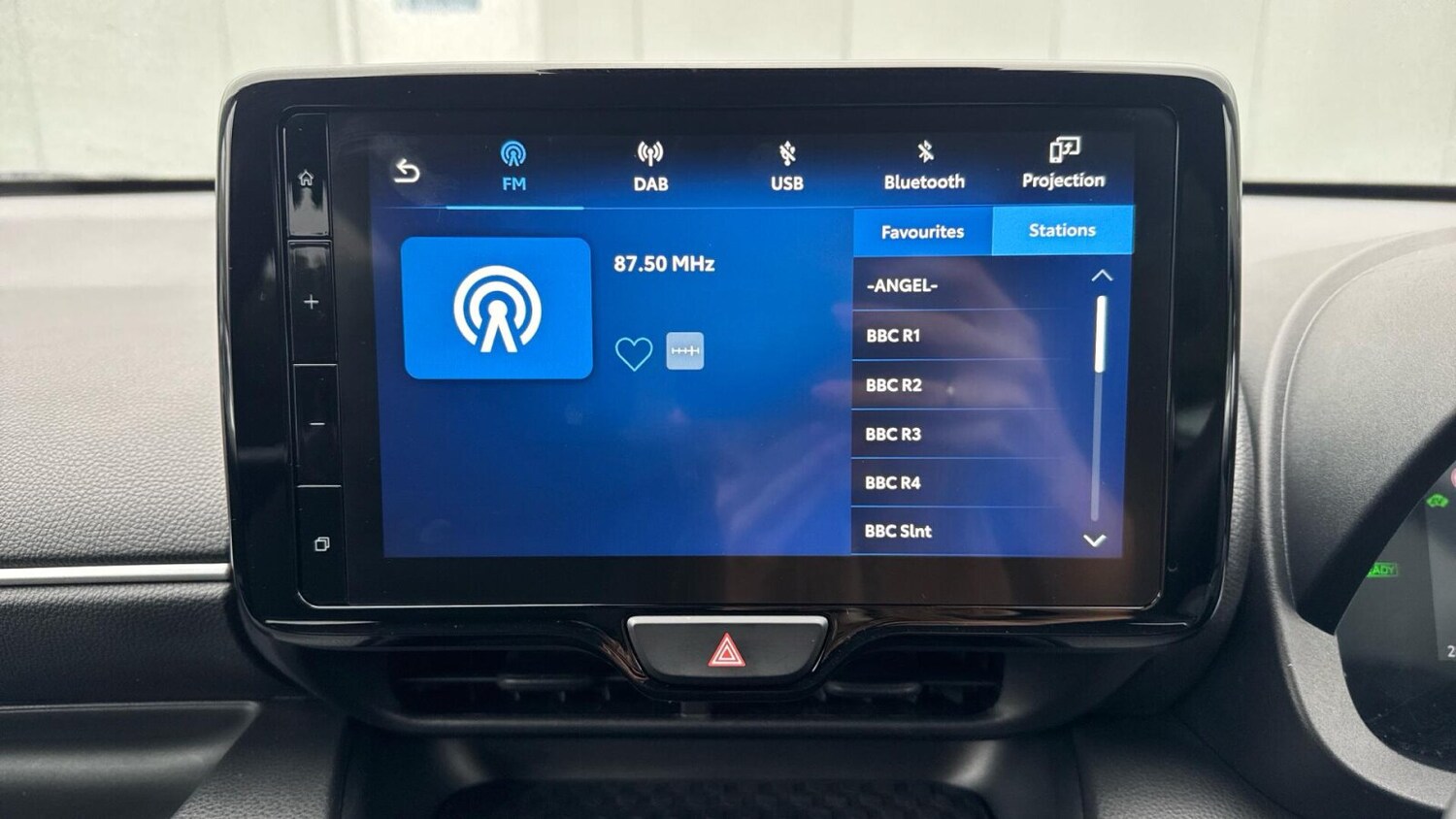 Used Toyota Yaris 2024 for sale - 76678401: Photo 23