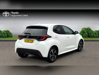 Used Toyota Yaris 2024 for sale - 76678401: Photo