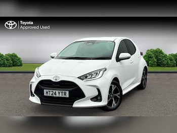 Used Toyota Yaris 2024 for sale - 76678401: Photo