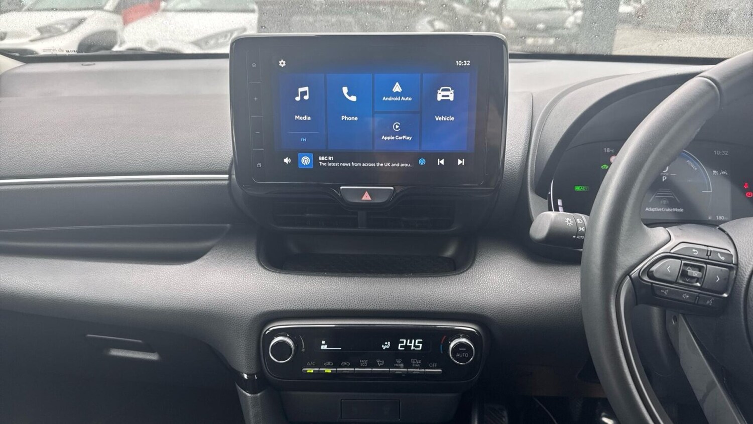 Used Toyota Yaris 2024 for sale - 76678401: Photo 7