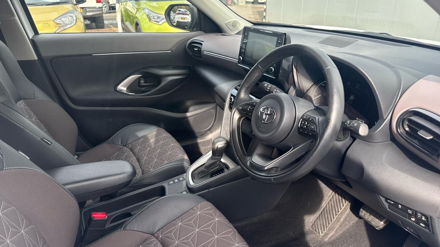 Used Toyota Yaris Cross 2023 for sale - 77826362: Photo 11