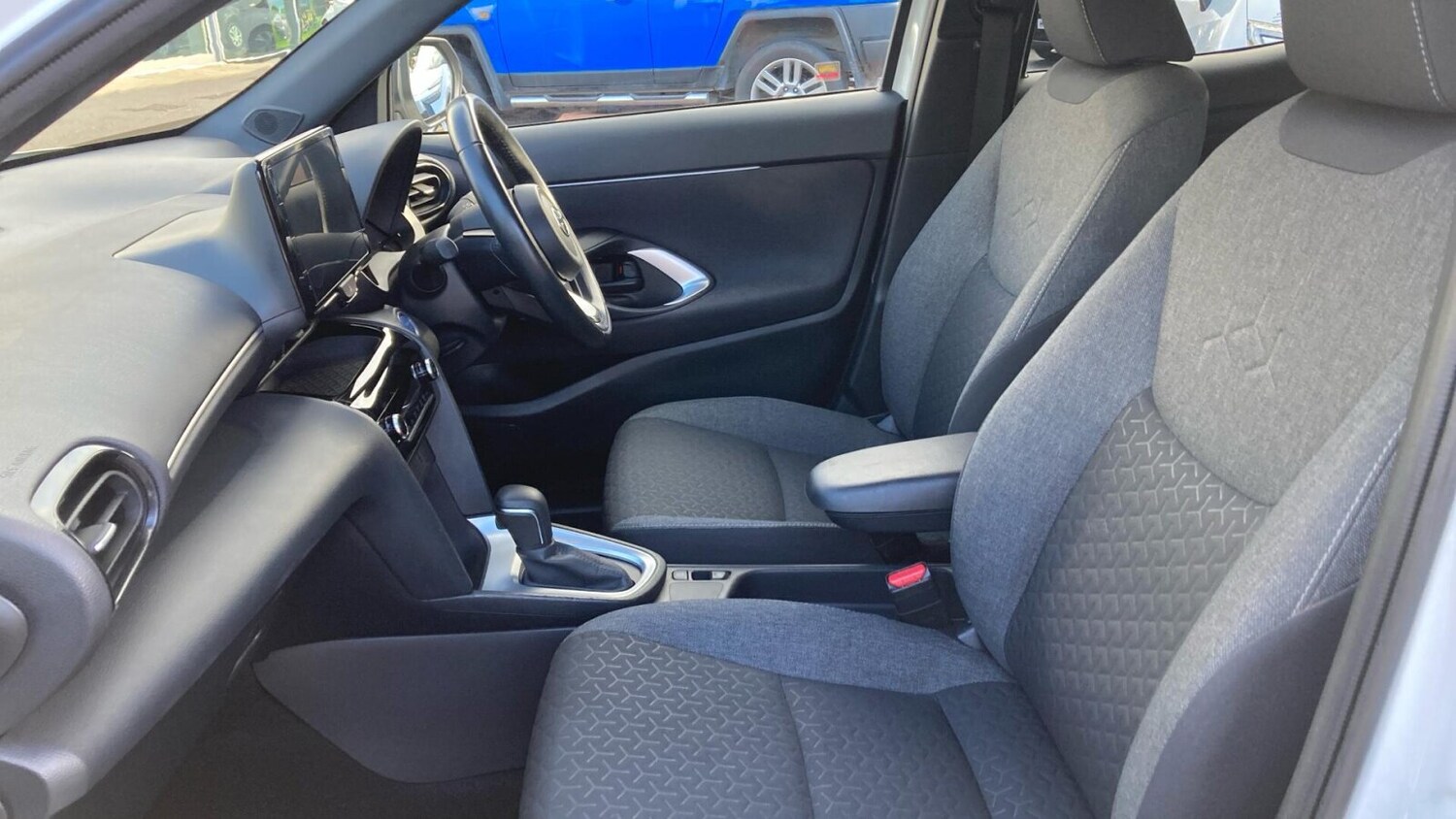 Used Toyota Yaris Cross 2023 for sale - 76675584: Photo 10