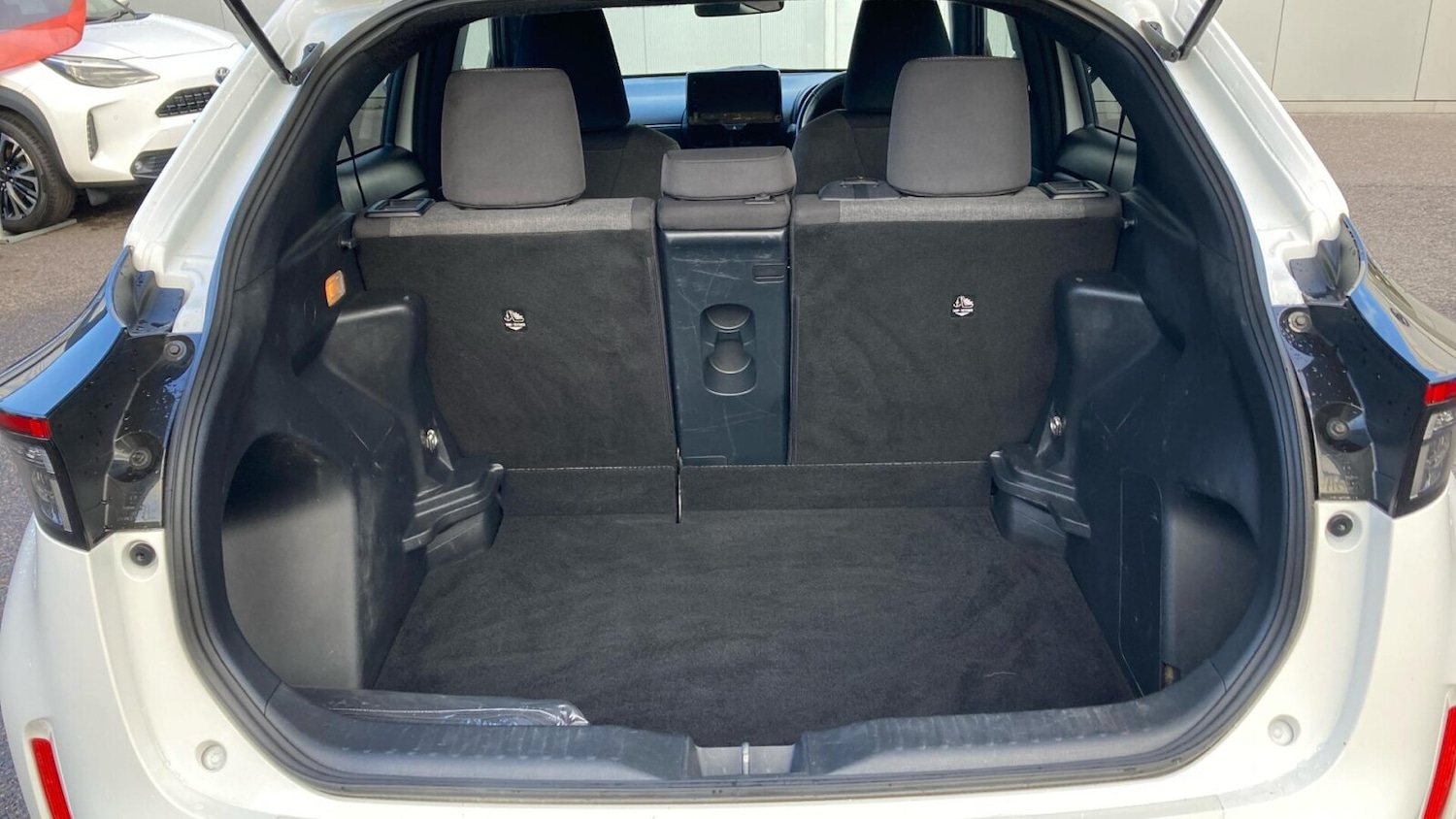 Used Toyota Yaris Cross 2023 for sale - 76675584: Photo 14