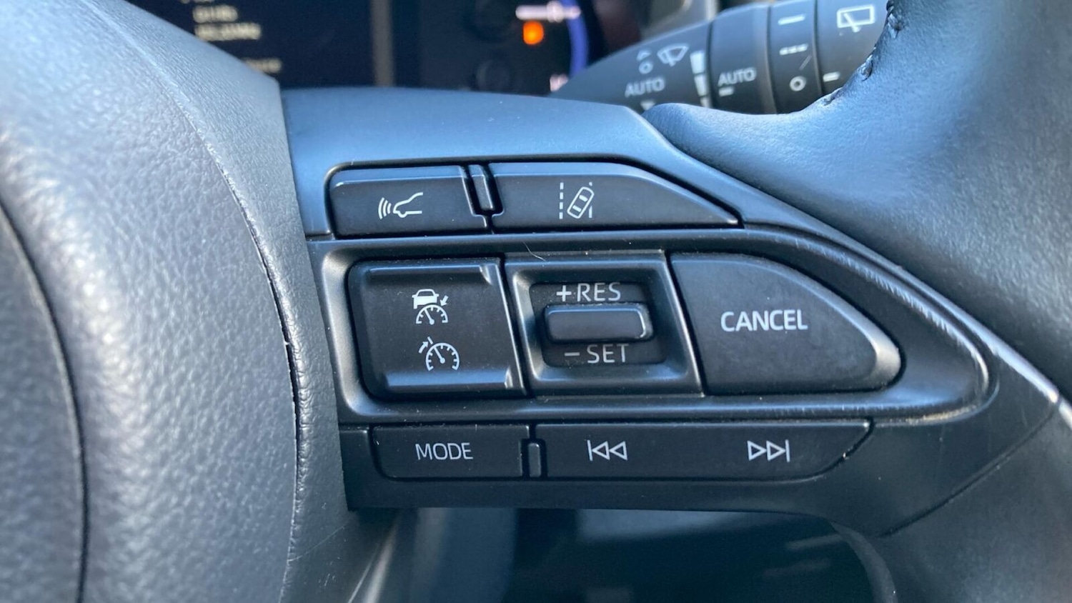 Used Toyota Yaris Cross 2023 for sale - 76675584: Photo 25