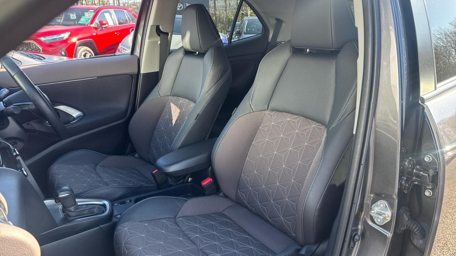 Used Toyota Yaris Cross 2023 for sale - 77954248: Photo 20