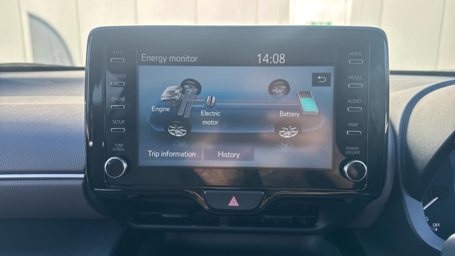 Used Toyota Yaris Cross 2023 for sale - 77954248: Photo 24