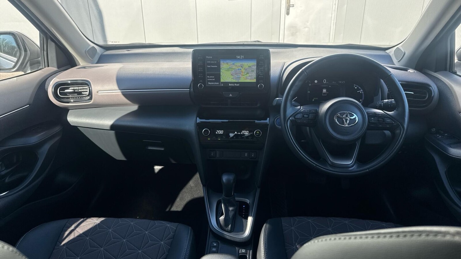 Used Toyota Yaris Cross 2023 for sale - 77954248: Photo 5