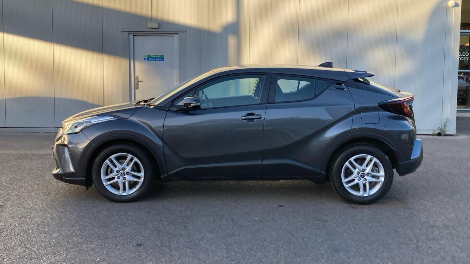 Used Toyota C-HR 2022 for sale - 76674785: Photo 17