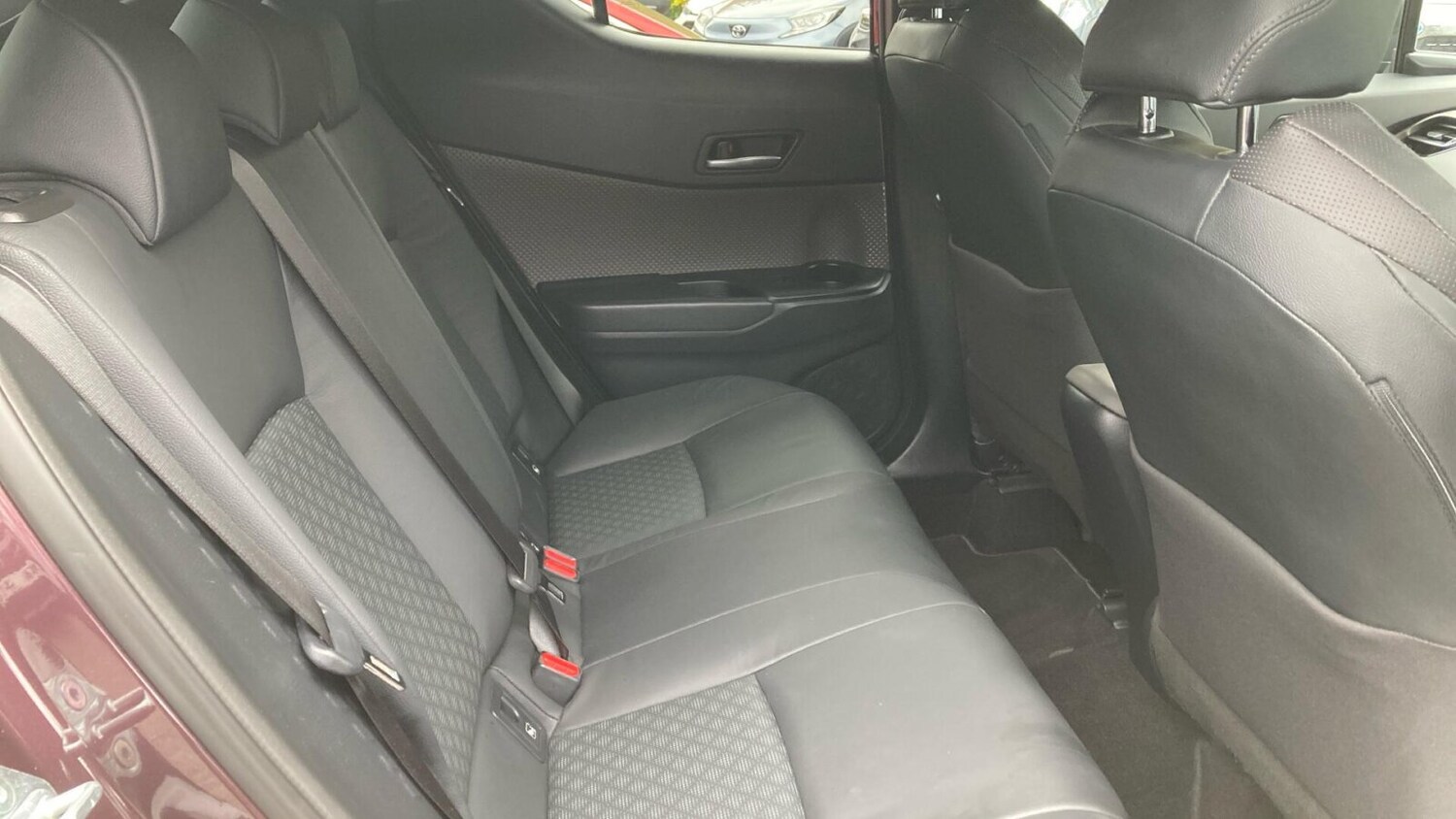 Used Toyota C-HR 2023 for sale - 76927635: Photo 12