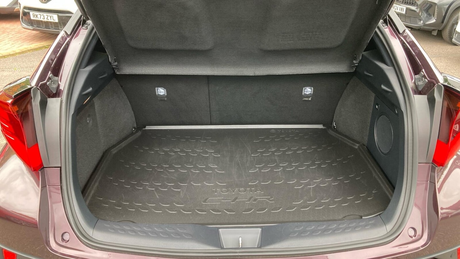 Used Toyota C-HR 2023 for sale - 76927635: Photo 14