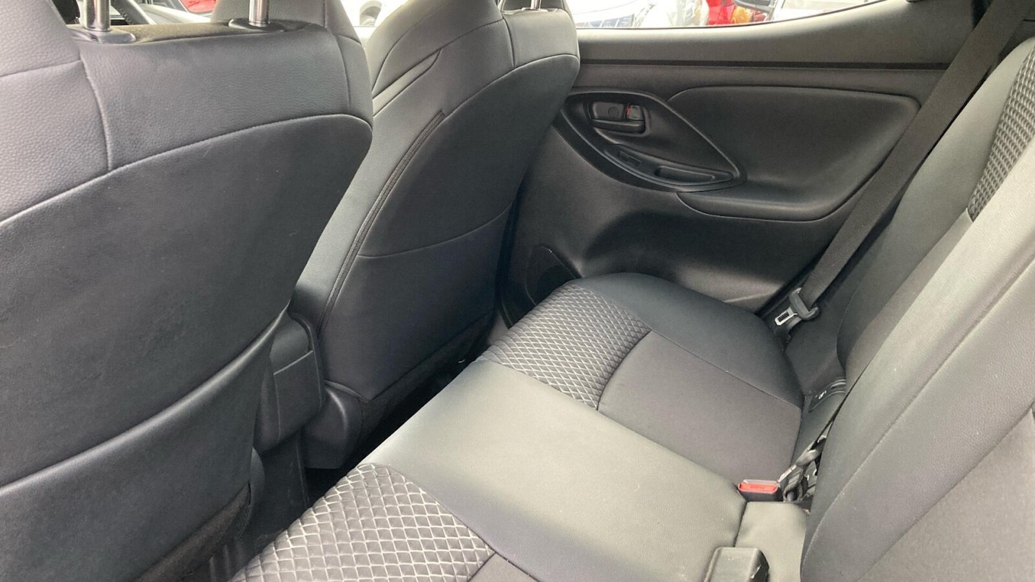 Used Toyota Yaris 2024 for sale - 77951429: Photo 13