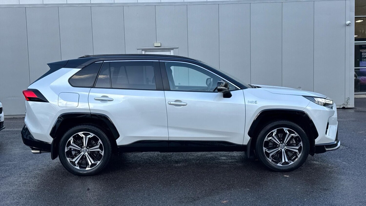 Used Toyota RAV4 2023 for sale - 76676272: Photo 16