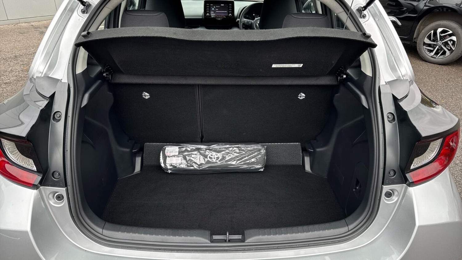 Used Toyota Yaris 2024 for sale - 76676700: Photo 14