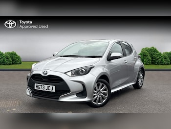 Used Toyota Yaris 2024 for sale - 76676700: Photo
