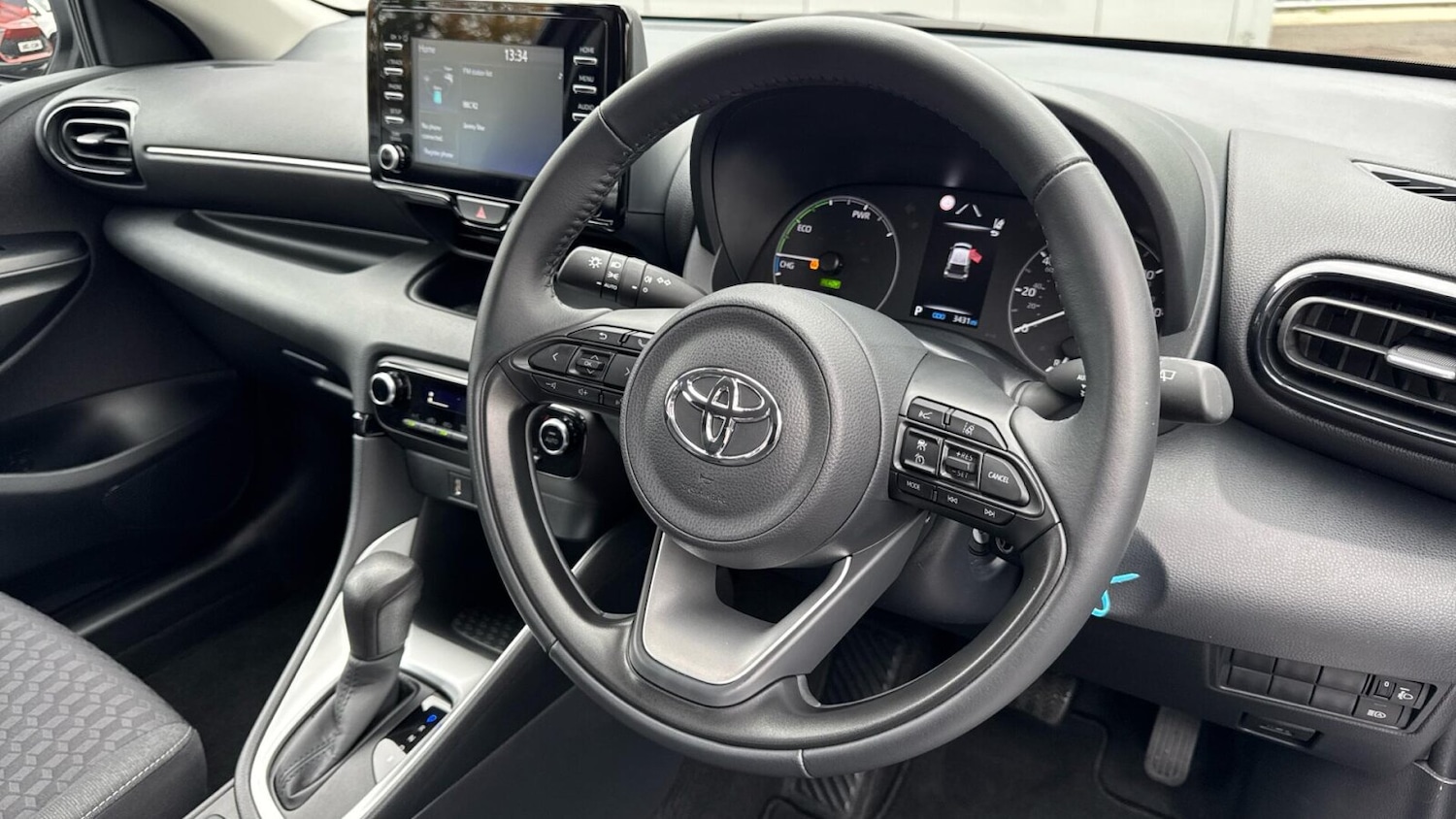 Used Toyota Yaris 2024 for sale - 76676700: Photo 6