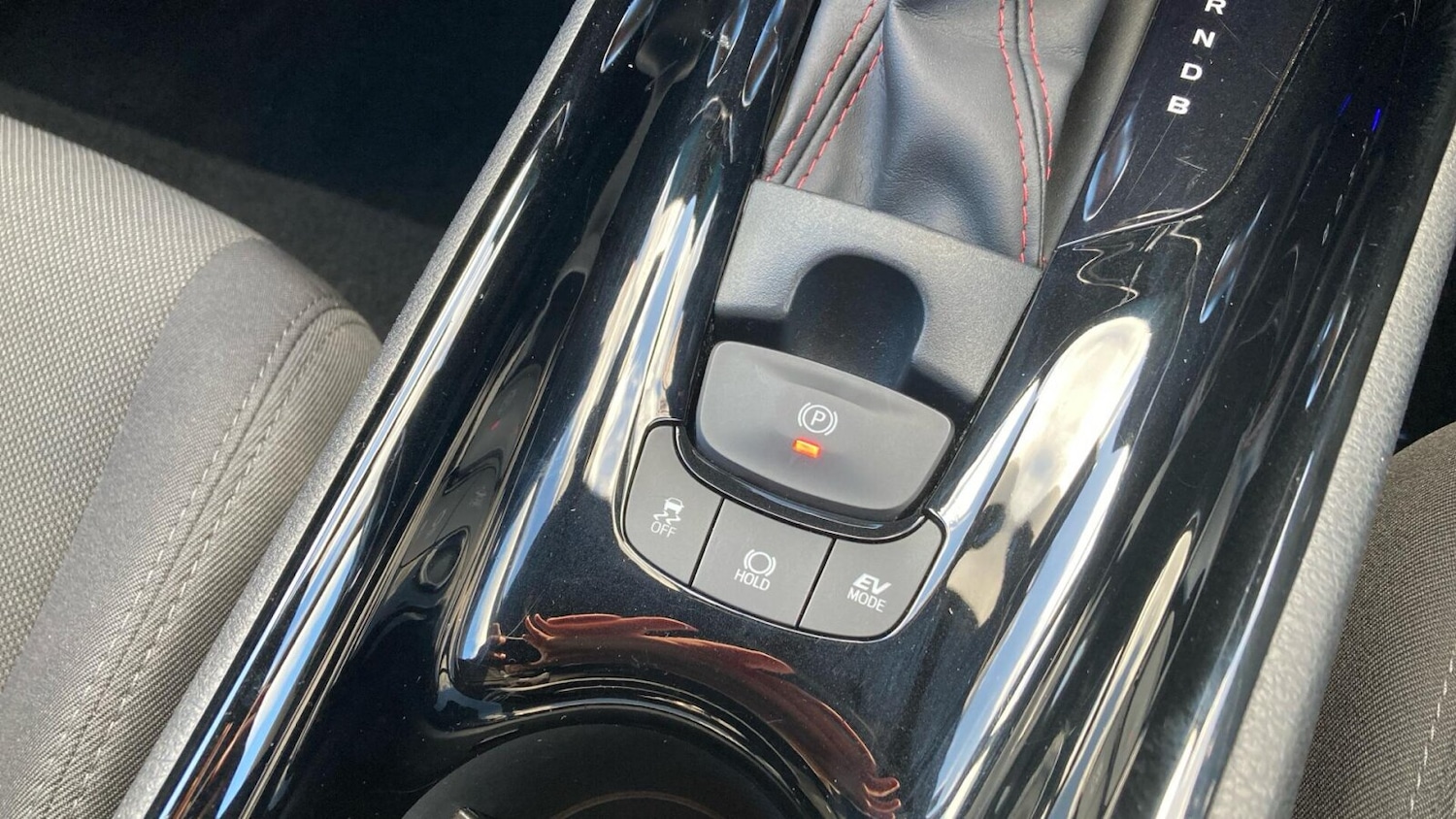 Used Toyota C-HR 2022 for sale - 76674705: Photo 25