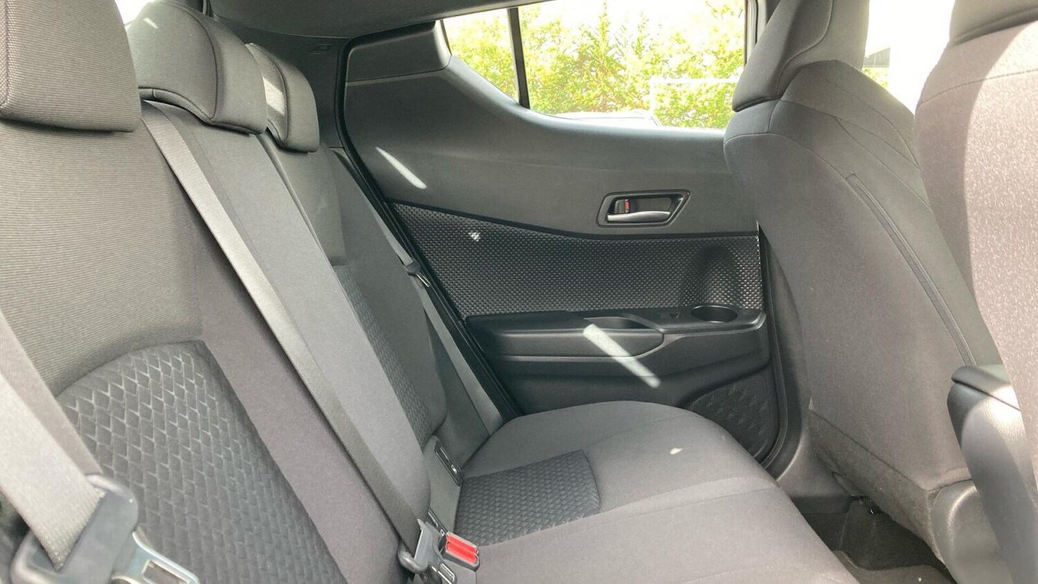 Used Toyota C-HR 2022 for sale - 76674885: Photo 12