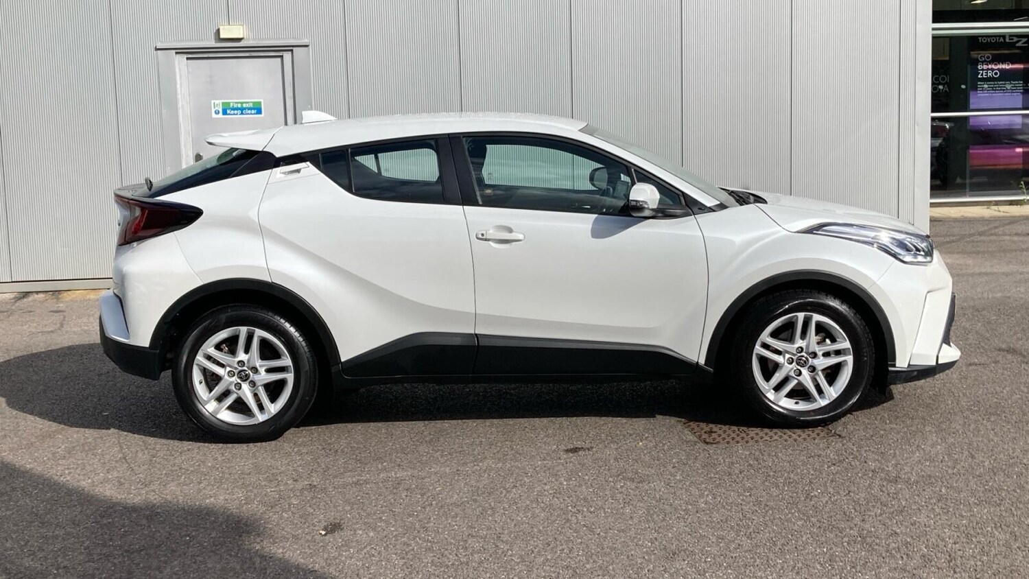 Used Toyota C-HR 2022 for sale - 76674885: Photo 16