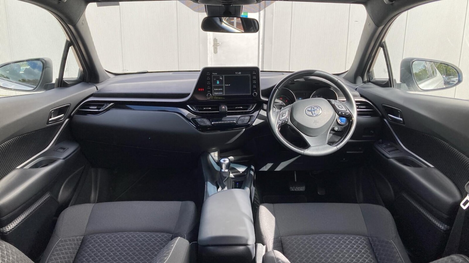 Used Toyota C-HR 2022 for sale - 76674885: Photo 5