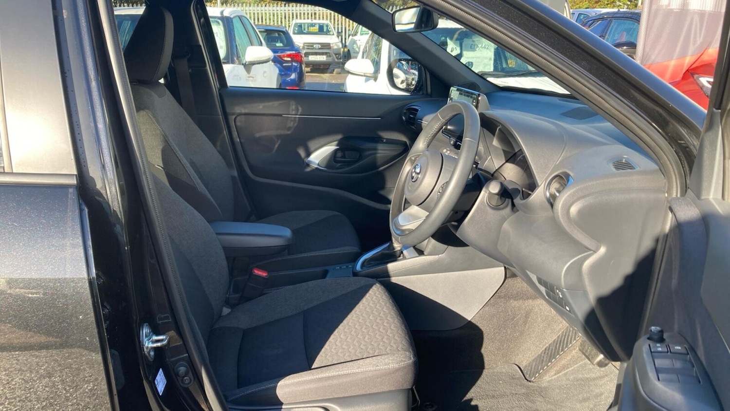 Used Toyota Yaris Cross 2022 for sale - 76675177: Photo 11