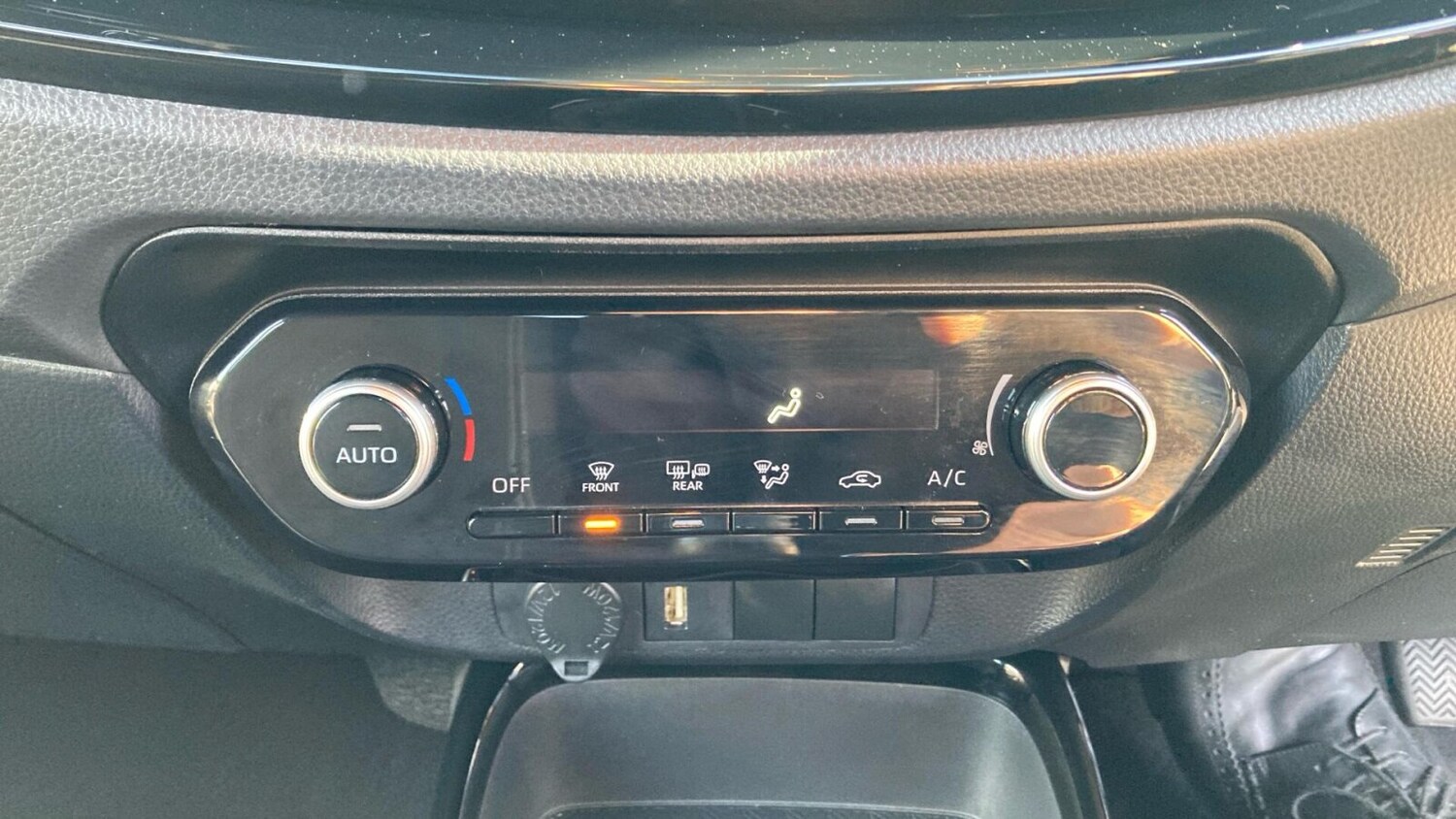 Used Toyota Aygo X 2023 for sale - 76676039: Photo 25