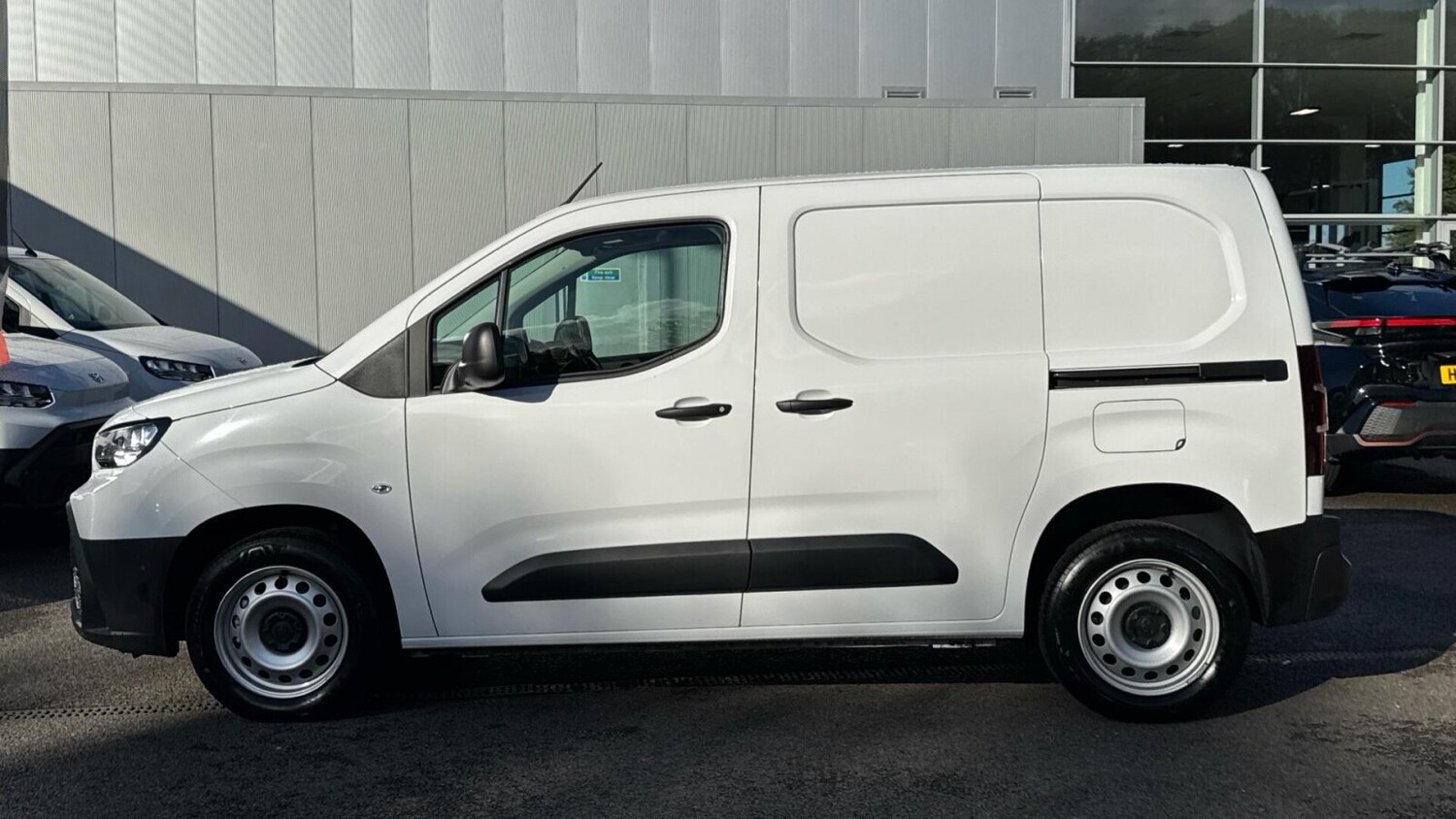 Used Toyota ProAce 2024 for sale - 76677642: Photo 17