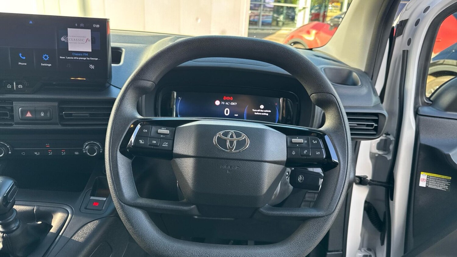 Used Toyota ProAce 2024 for sale - 76677642: Photo 6