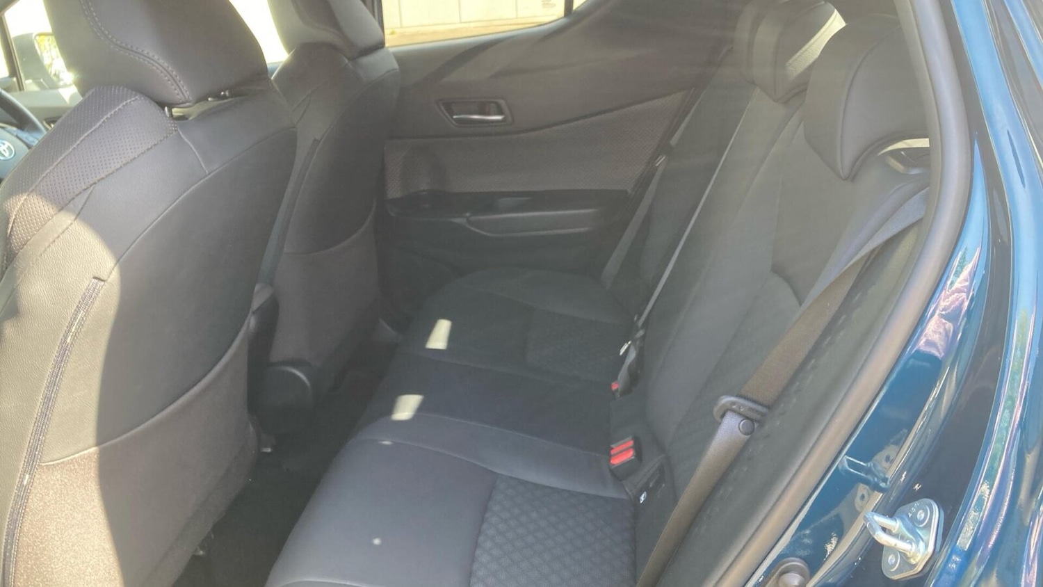 Used Toyota C-HR 2023 for sale - 78183411: Photo 16